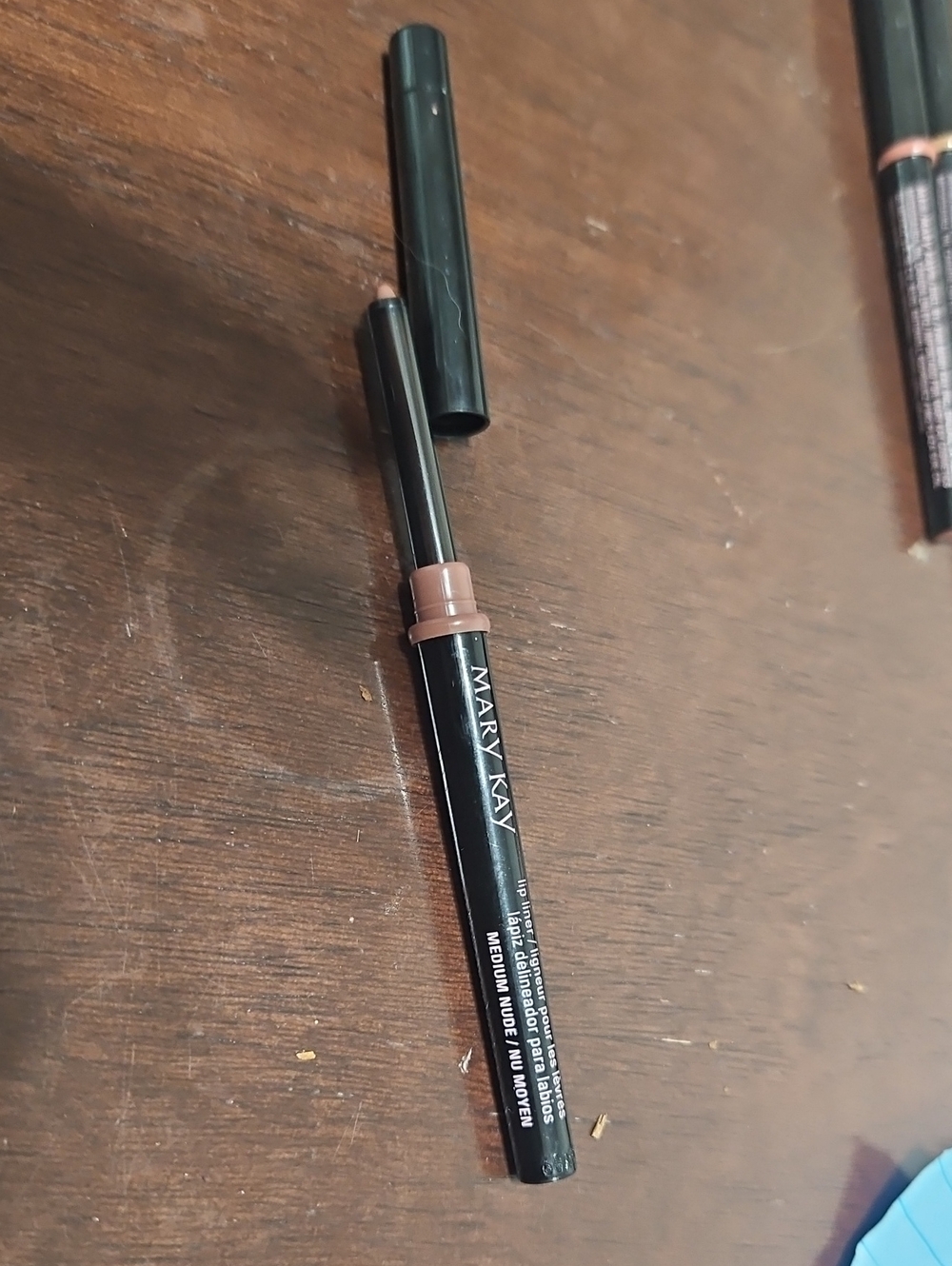 Mary Kay Lip Liner Pencil — Medium Nude Taupe